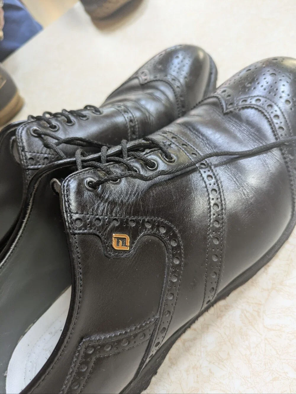 Vintage FootJoy Classics Black Leather Wingtip Spikeless Golf Shoes Men's 11D